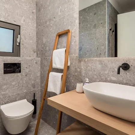 Awesome Apartment In Omisalj Omišalj