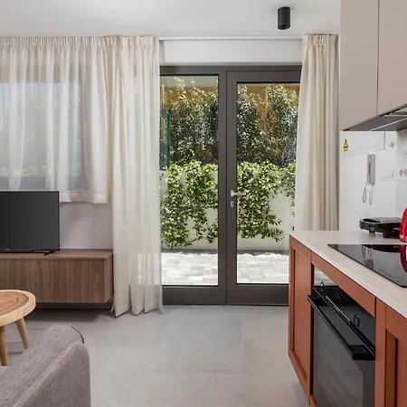 Gorgeous Apartment In Omisalj *