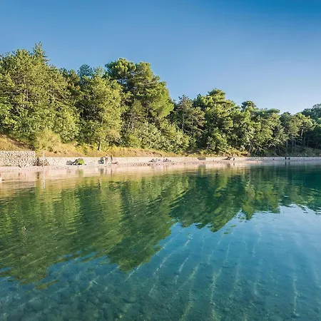 Gorgeous Apartment In Omisalj 公寓 *