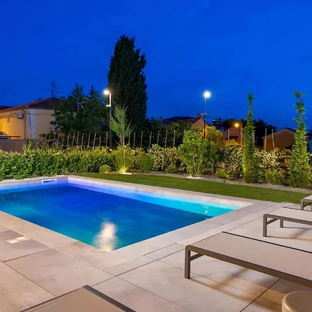 Awesome Apartment In Omisalj