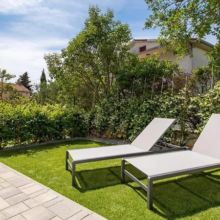 Awesome Apartment In Omisalj * Omišalj