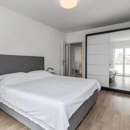 1 Bedroom Awesome In