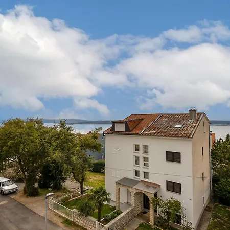 1 Bedroom Awesome In Dramalj