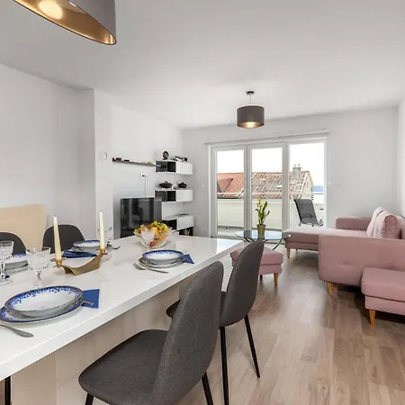 1 Bedroom Awesome In * Dramalj