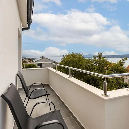 Apartment 1 Bedroom Awesome In Dramalj