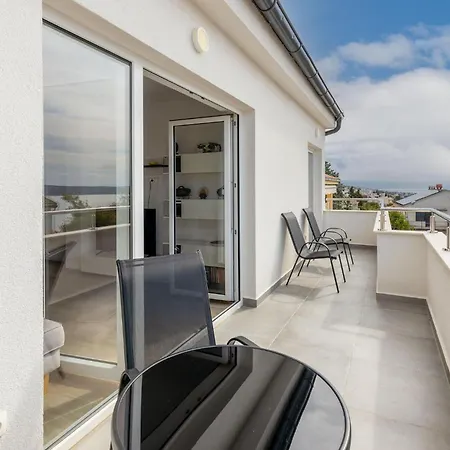 1 Bedroom Awesome In Dramalj