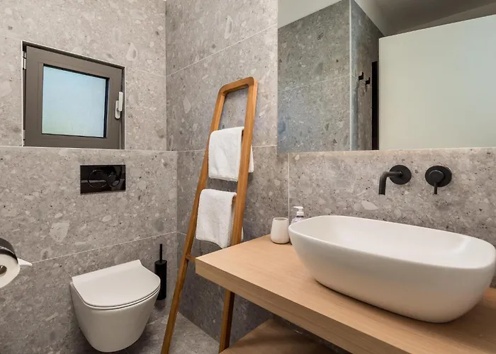 Gorgeous Apartment In Omisalj Omišalj