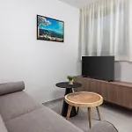 Apartamento Stunning Apartment In Omisalj