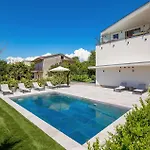 Stunning Apartment In Omisalj Omišalj